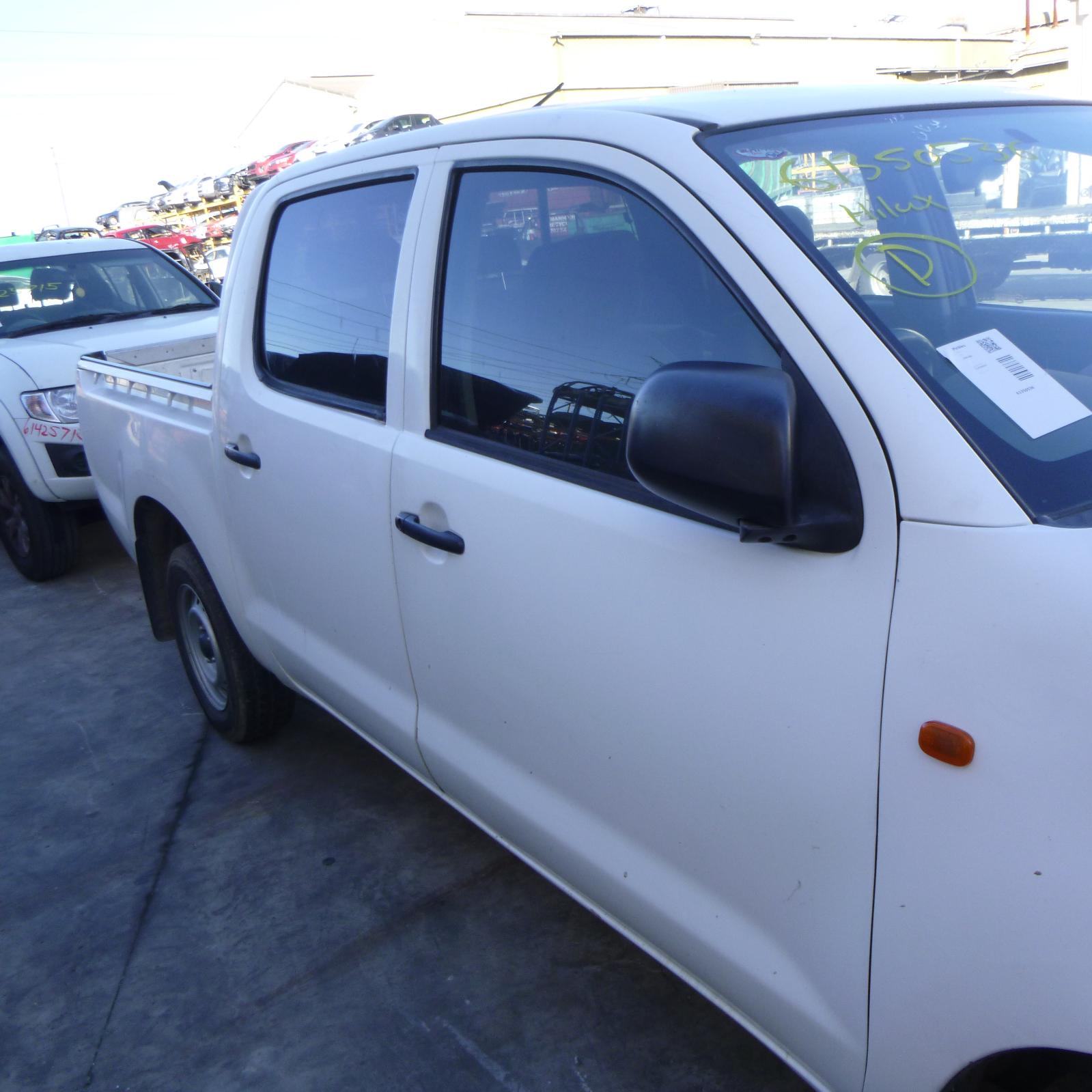 View Auto part Misc Switch/Relay Toyota Hilux 2013