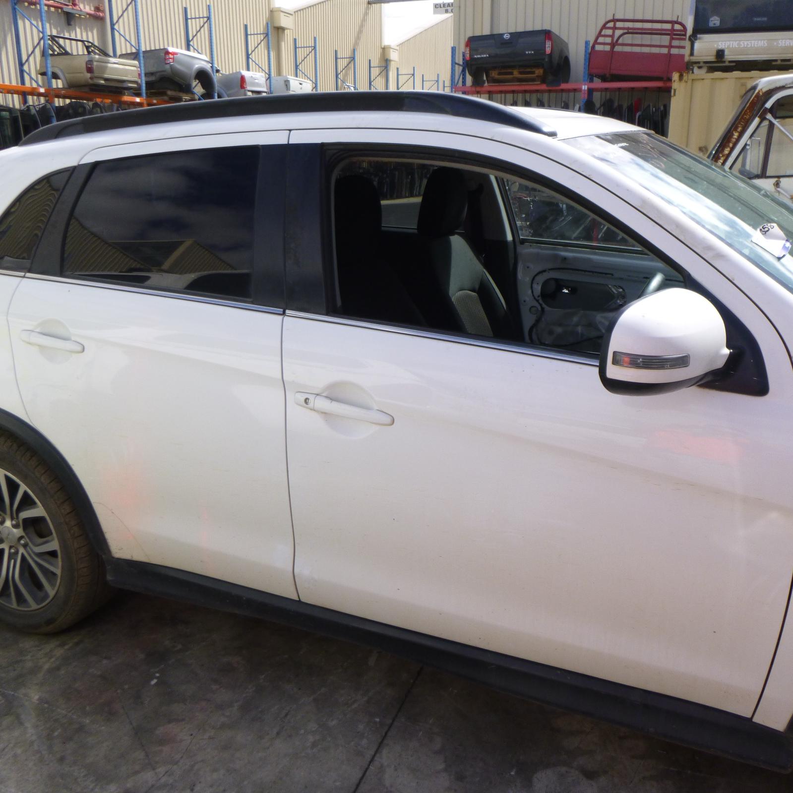 View Auto part Bonnet Hinge/Strut Mitsubishi Asx 2016