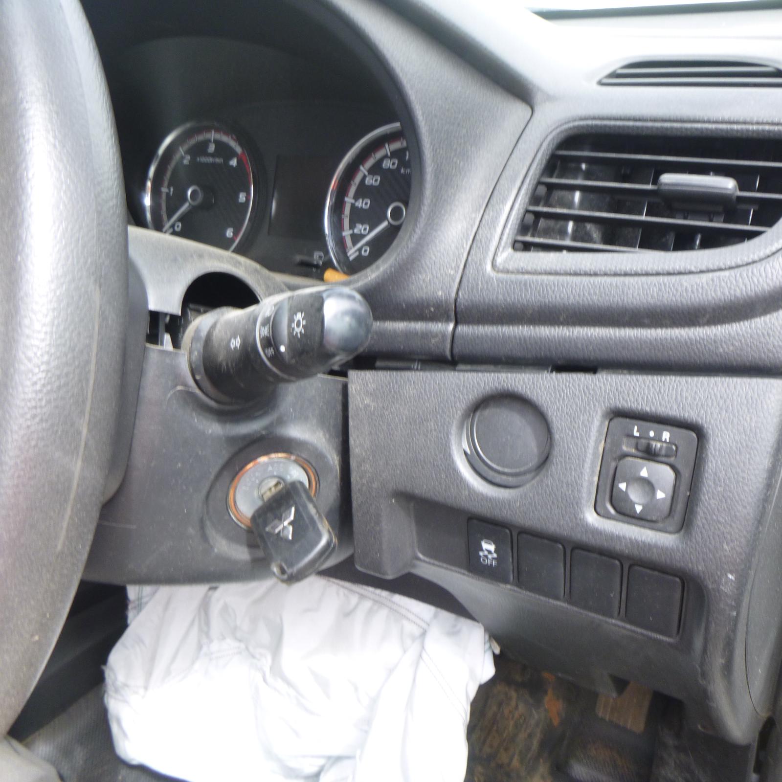 View Auto part Ecu Mitsubishi Triton 2021