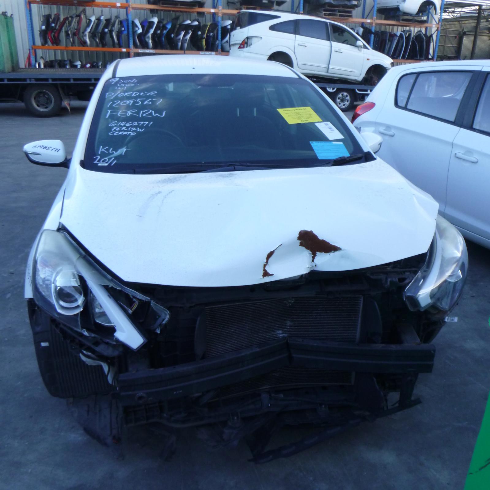 View Auto part Fuel Pump Kia Cerato 2014