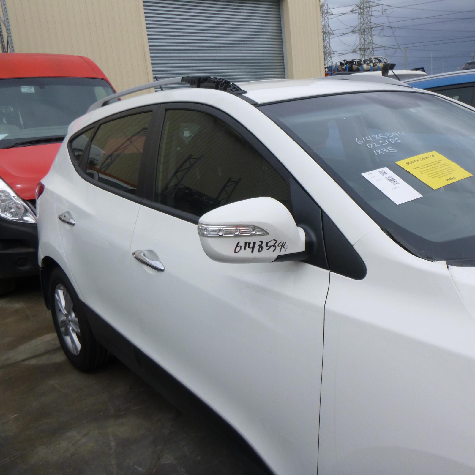 View Auto part Roof Rack/Bars Hyundai Ix35 2013