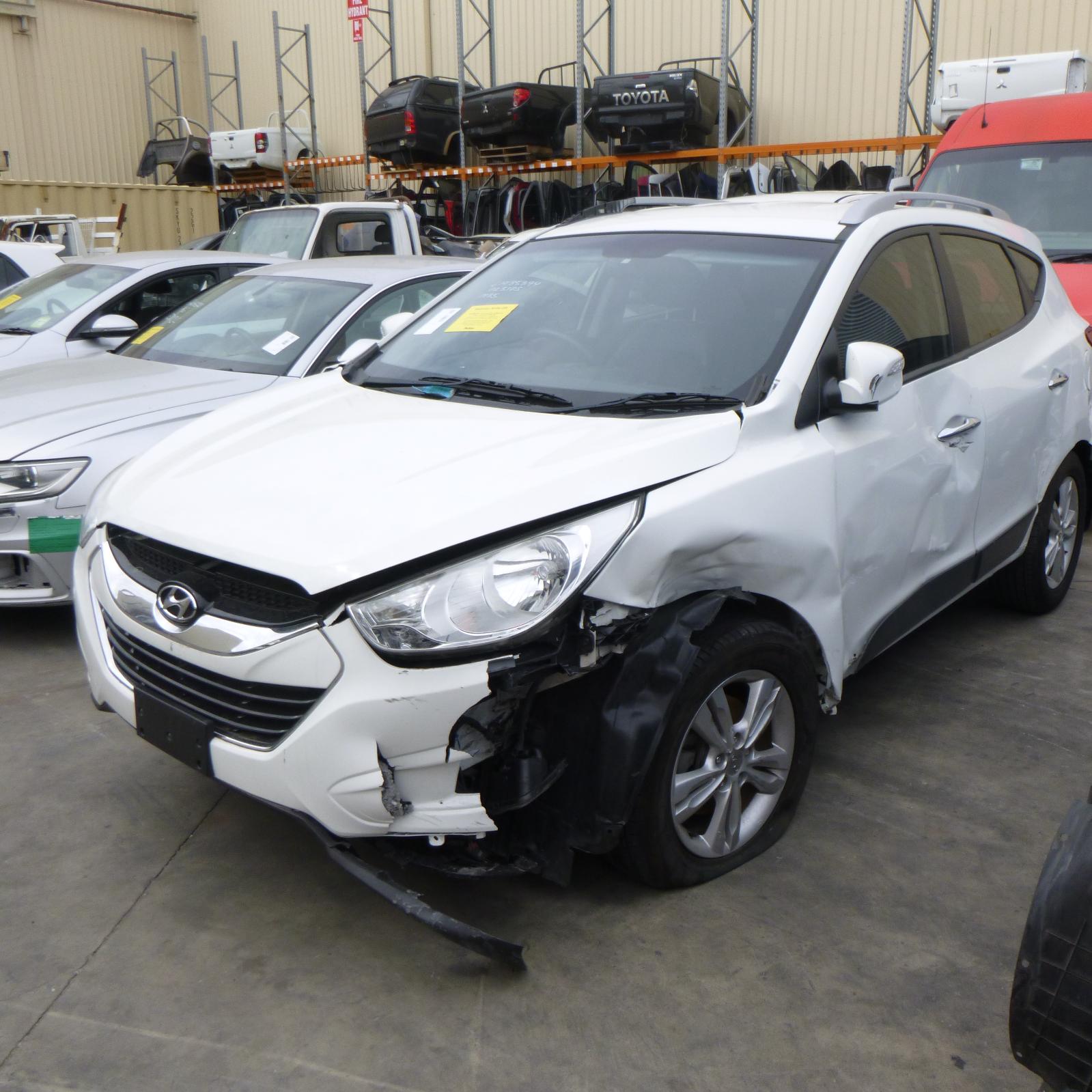 View Auto part Roof Rack/Bars Hyundai Ix35 2013