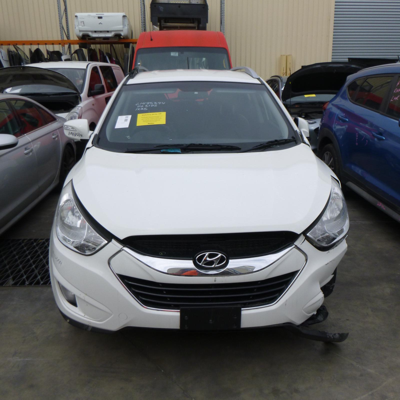 View Auto part Roof Rack/Bars Hyundai Ix35 2013