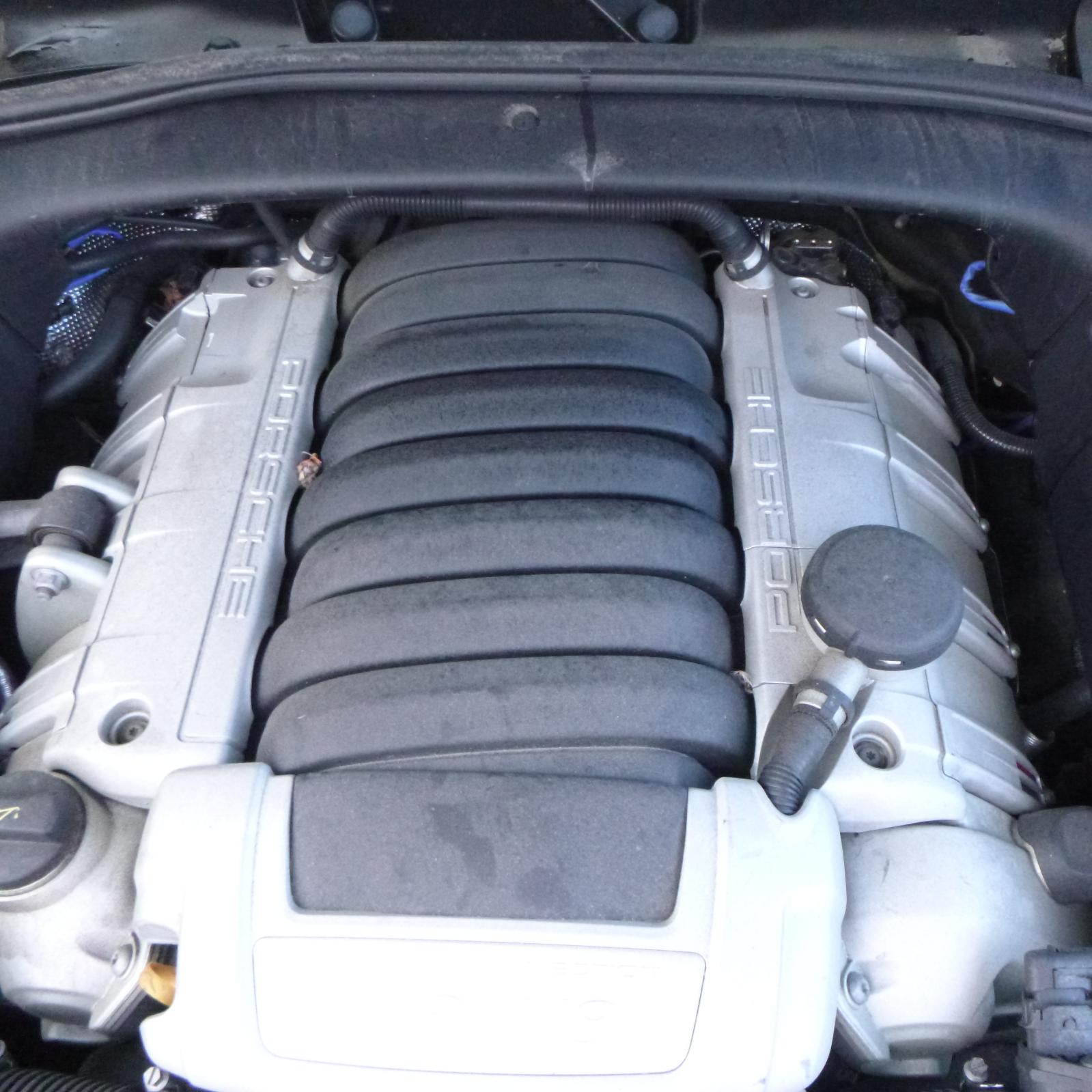 View Auto part Left Front Door Porsche Cayenne 2008