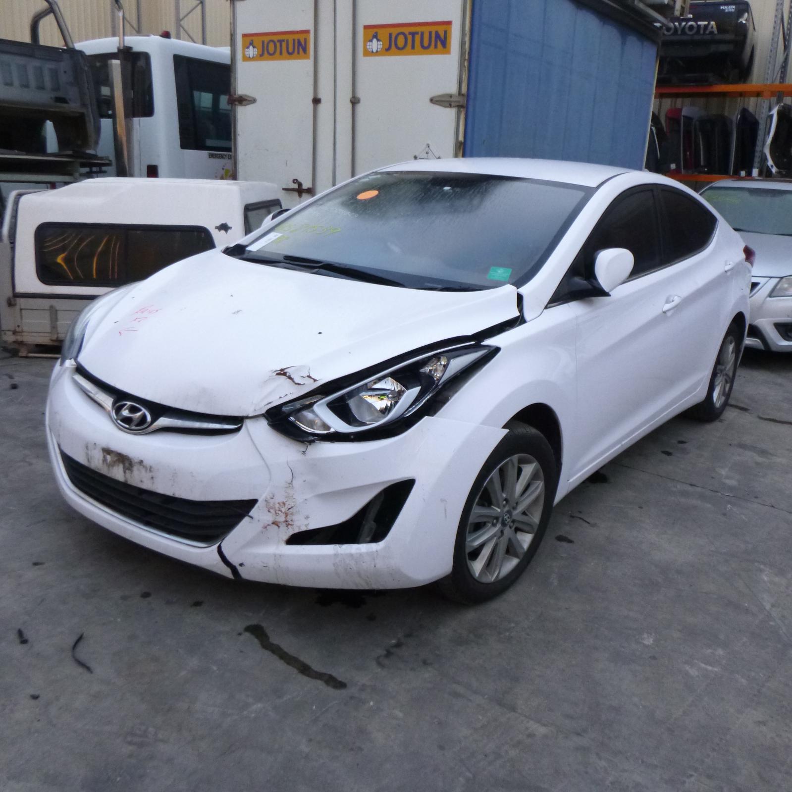 View Auto part Radiator Hyundai Elantra 2015