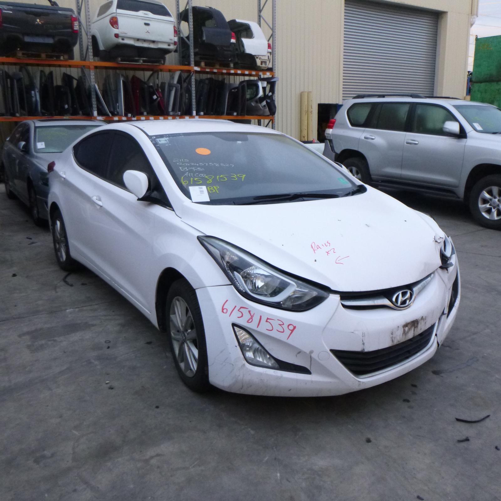 View Auto part Radiator Hyundai Elantra 2015
