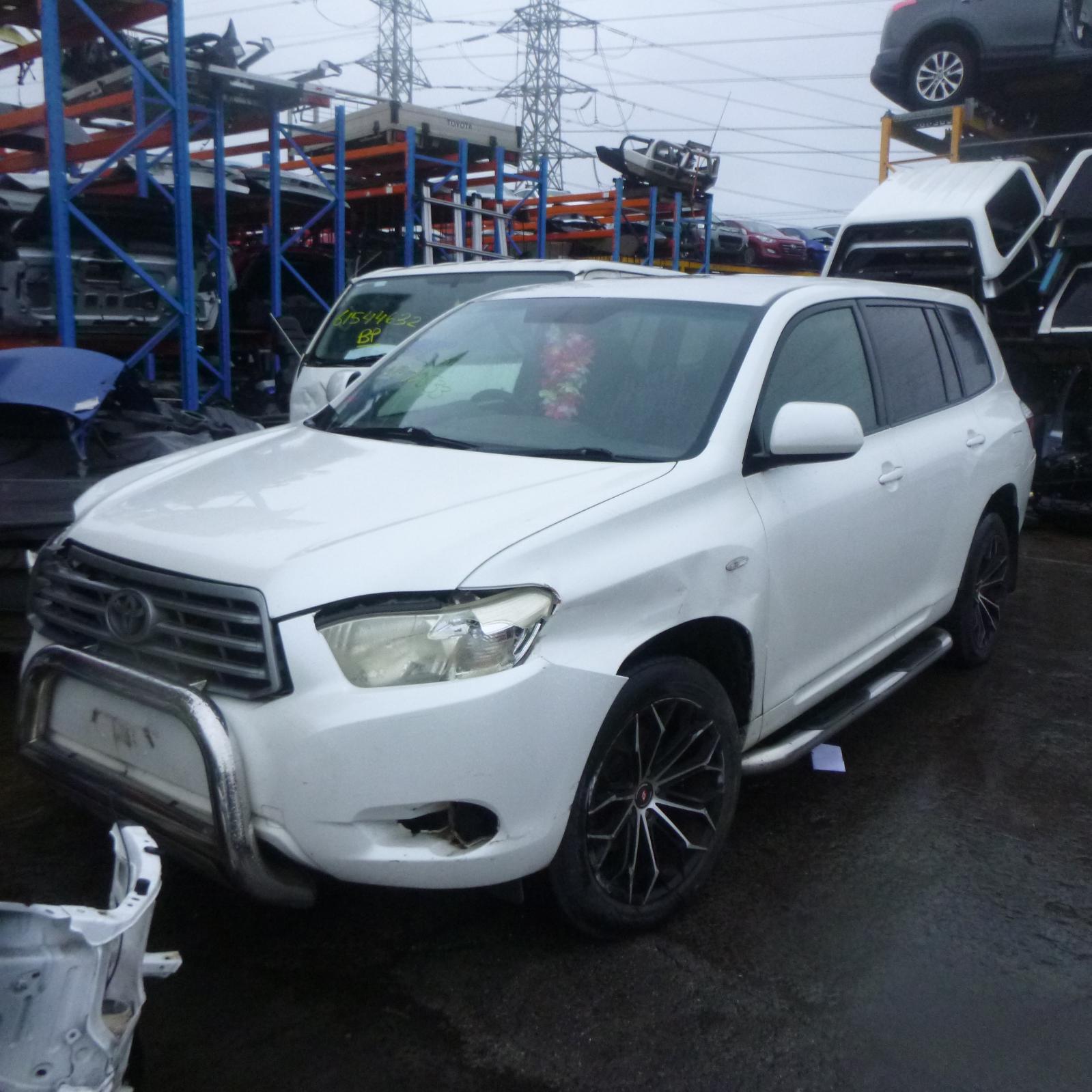 View Auto part Fuel Pump Toyota Kluger 2008