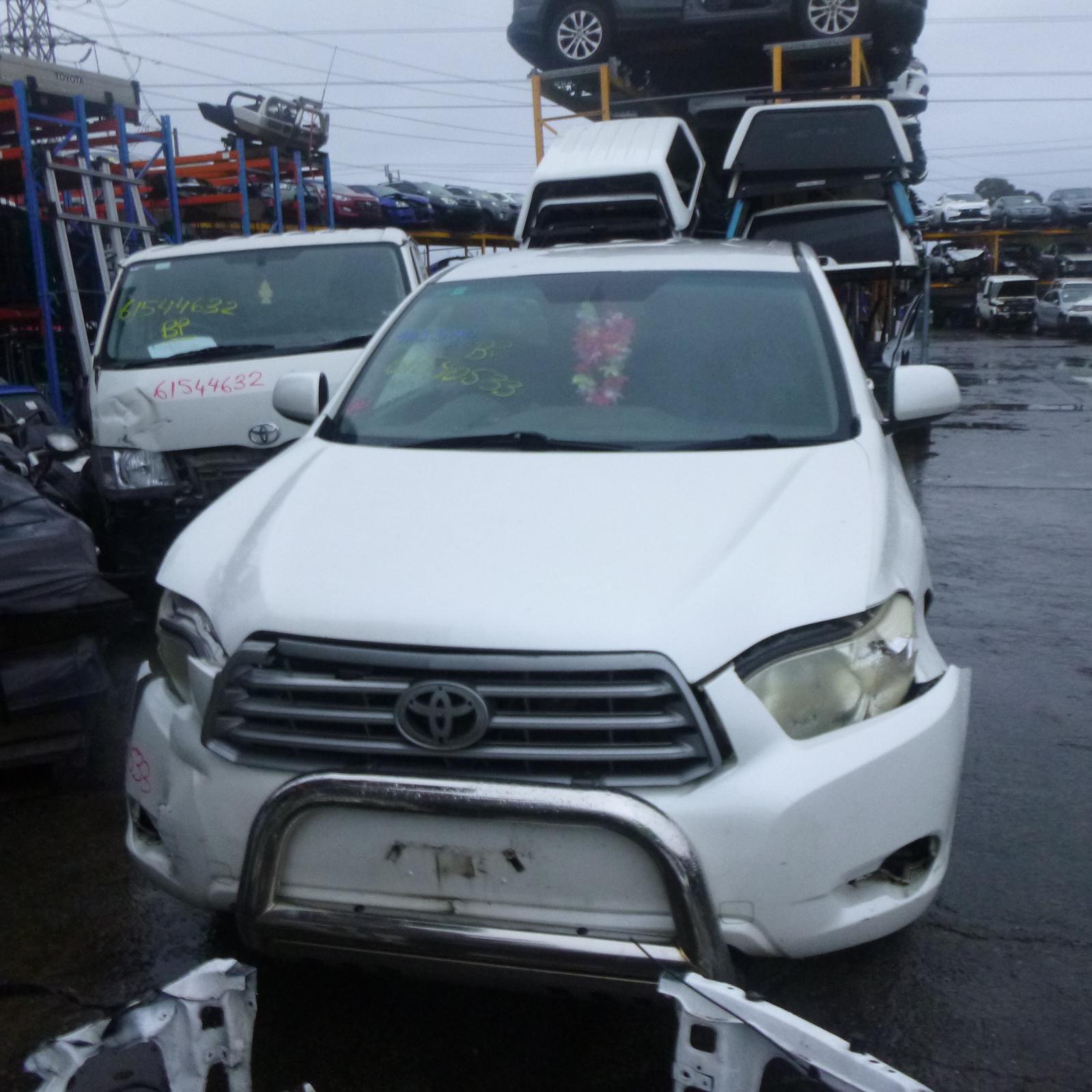 View Auto part Fuel Pump Toyota Kluger 2008