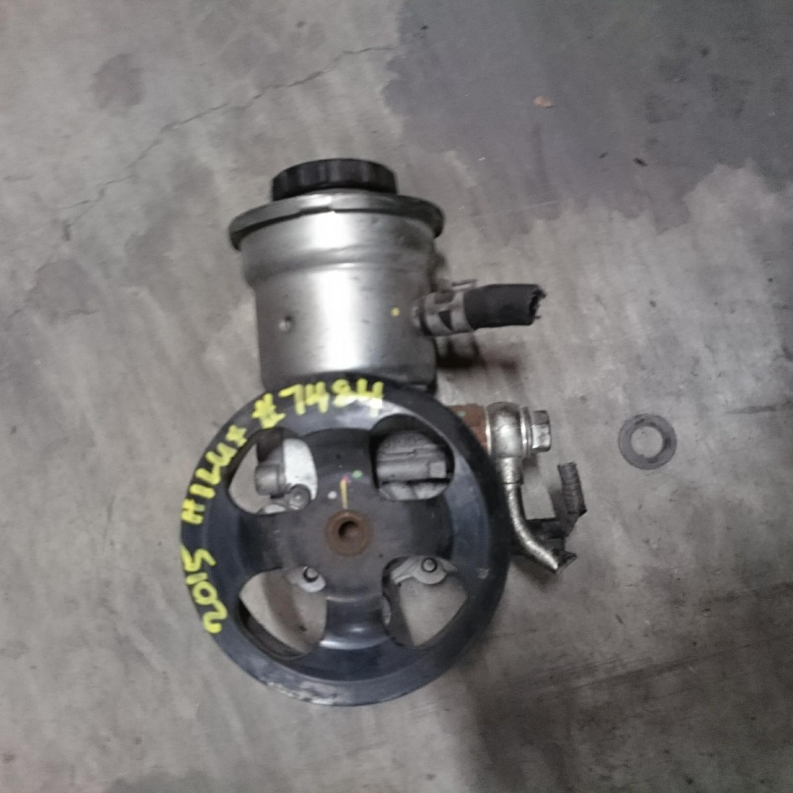 View Auto part Steering Pump Toyota Hilux 2015