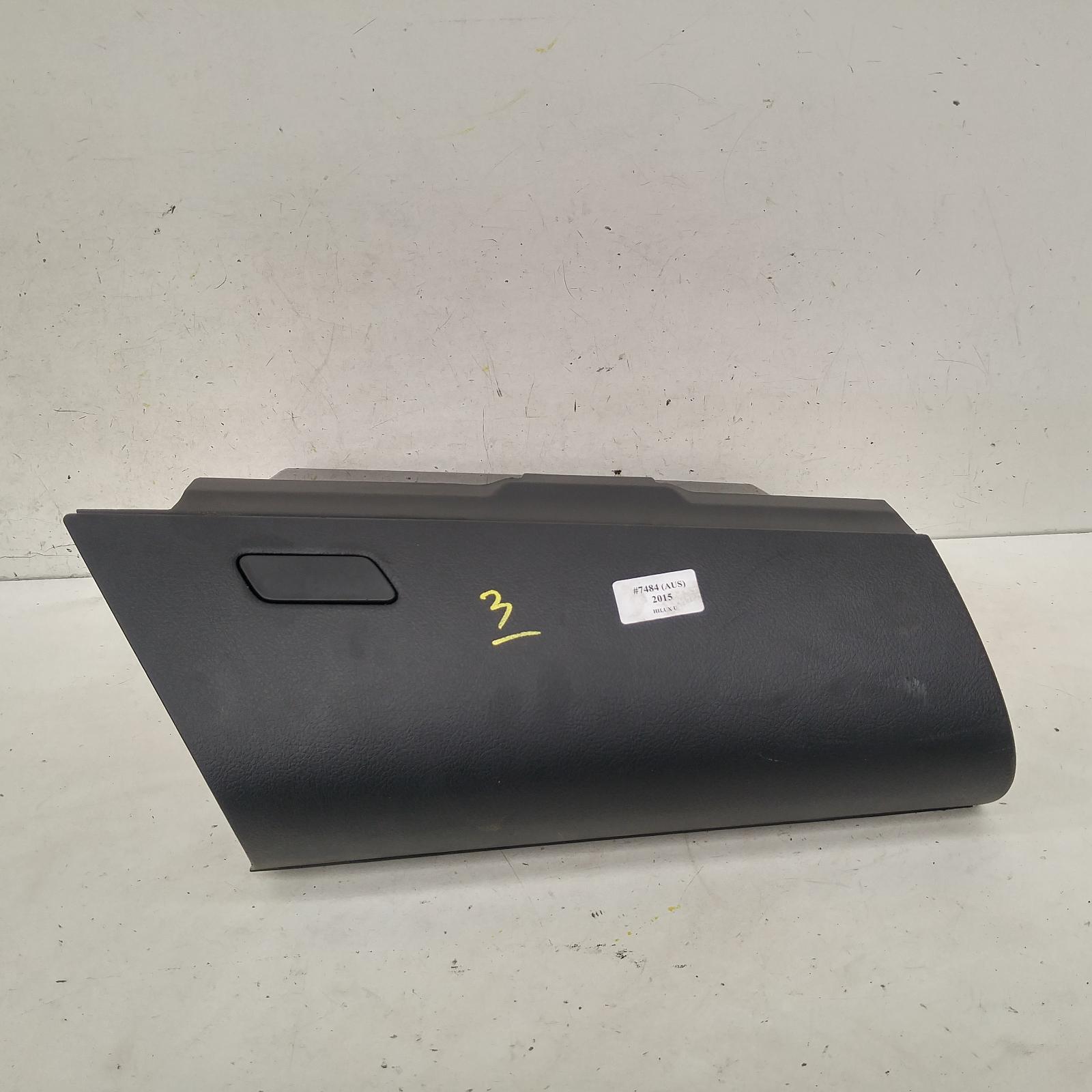 View Auto part Glove Box Toyota Hilux 2015