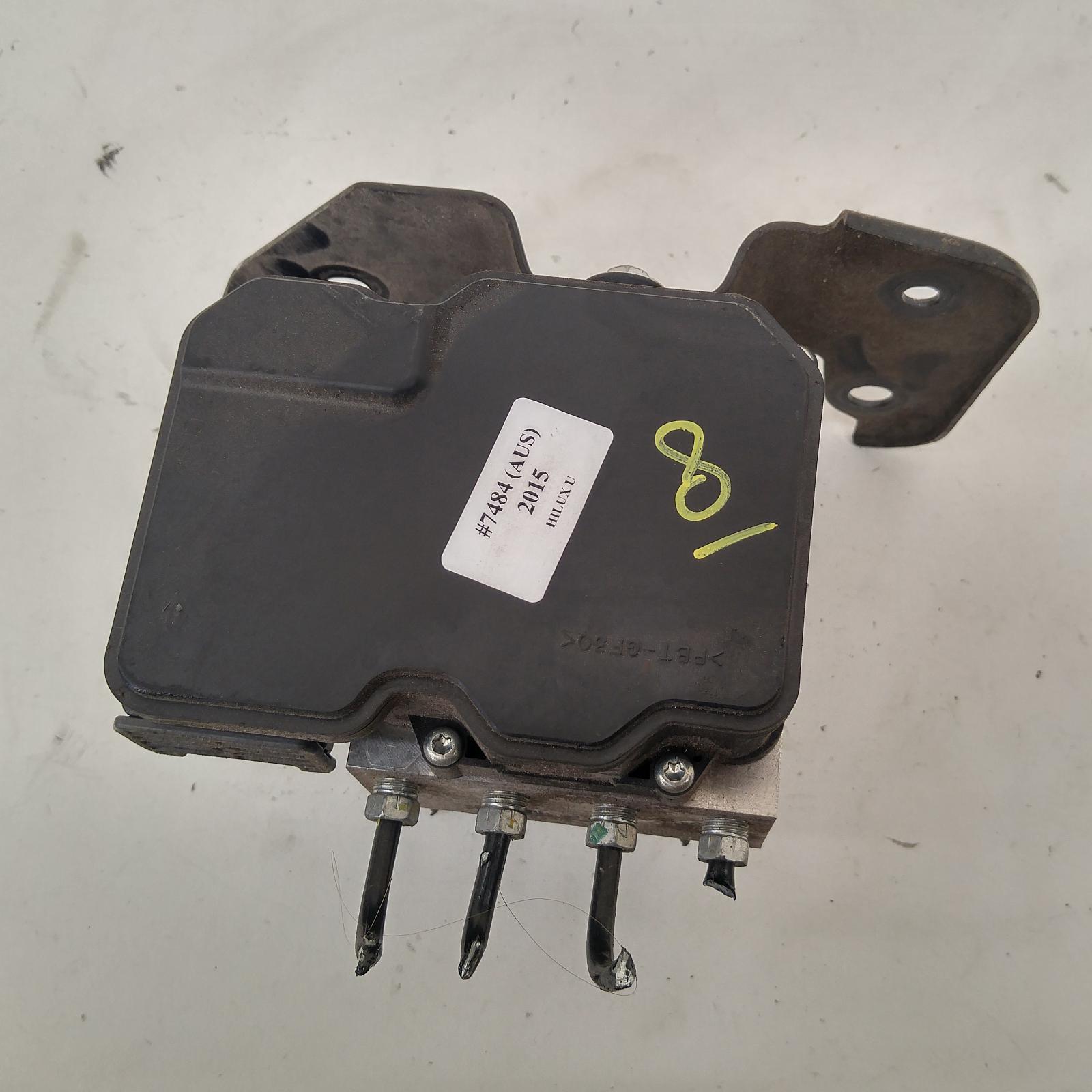 View Auto part Abs Pump/Modulator Toyota Hilux 2015