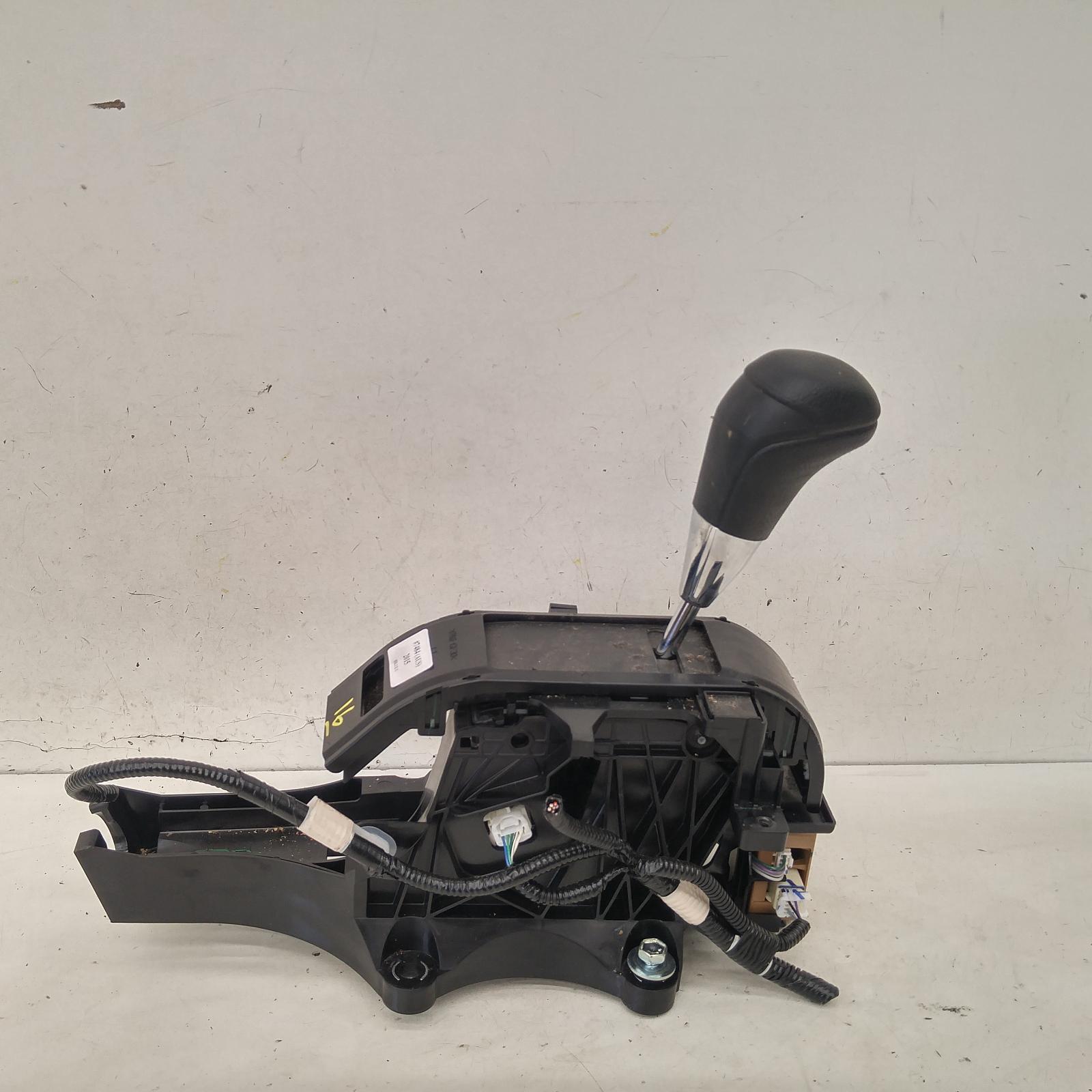 View Auto part Gear Stick/Shifter Toyota Hilux 2015