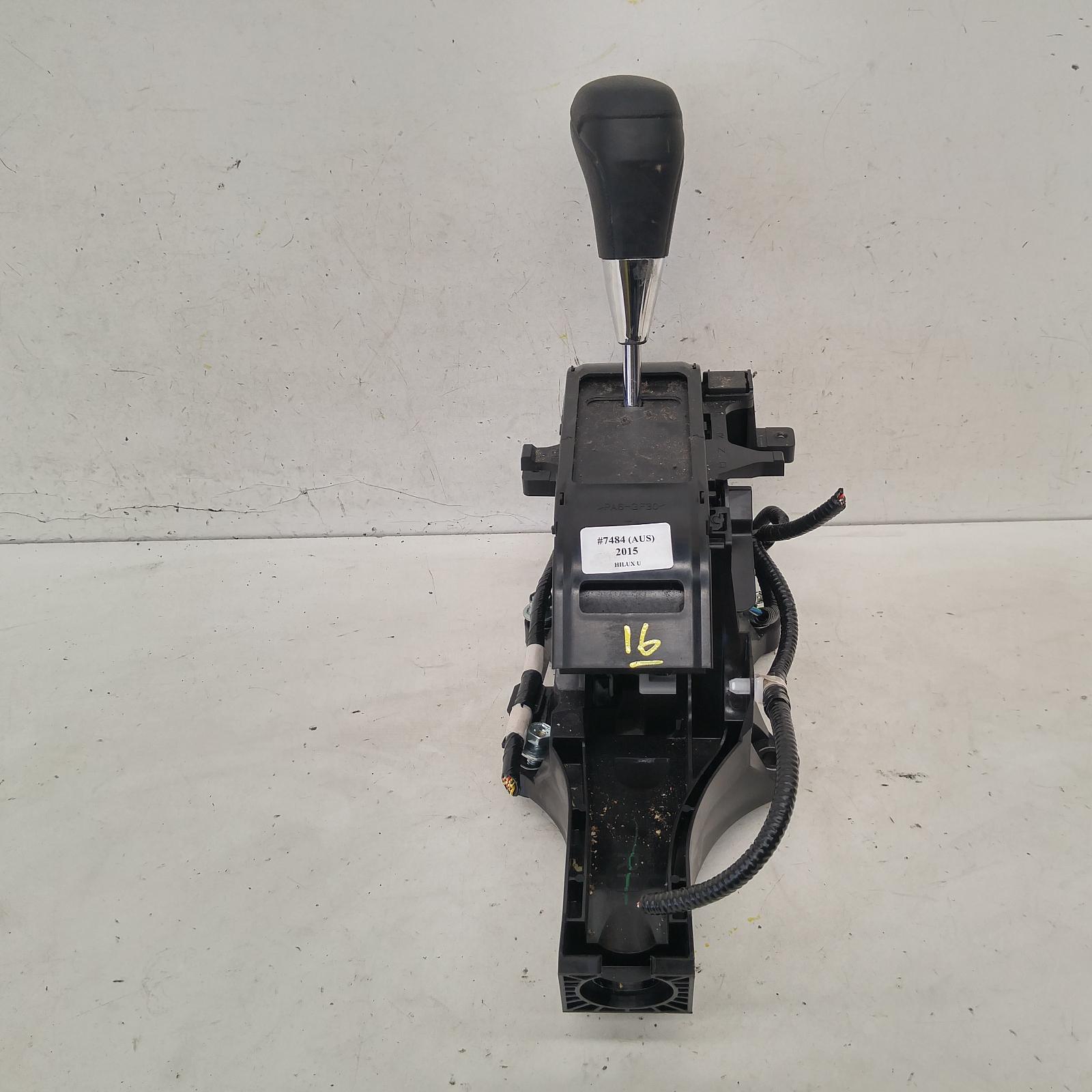 View Auto part Gear Stick/Shifter Toyota Hilux 2015