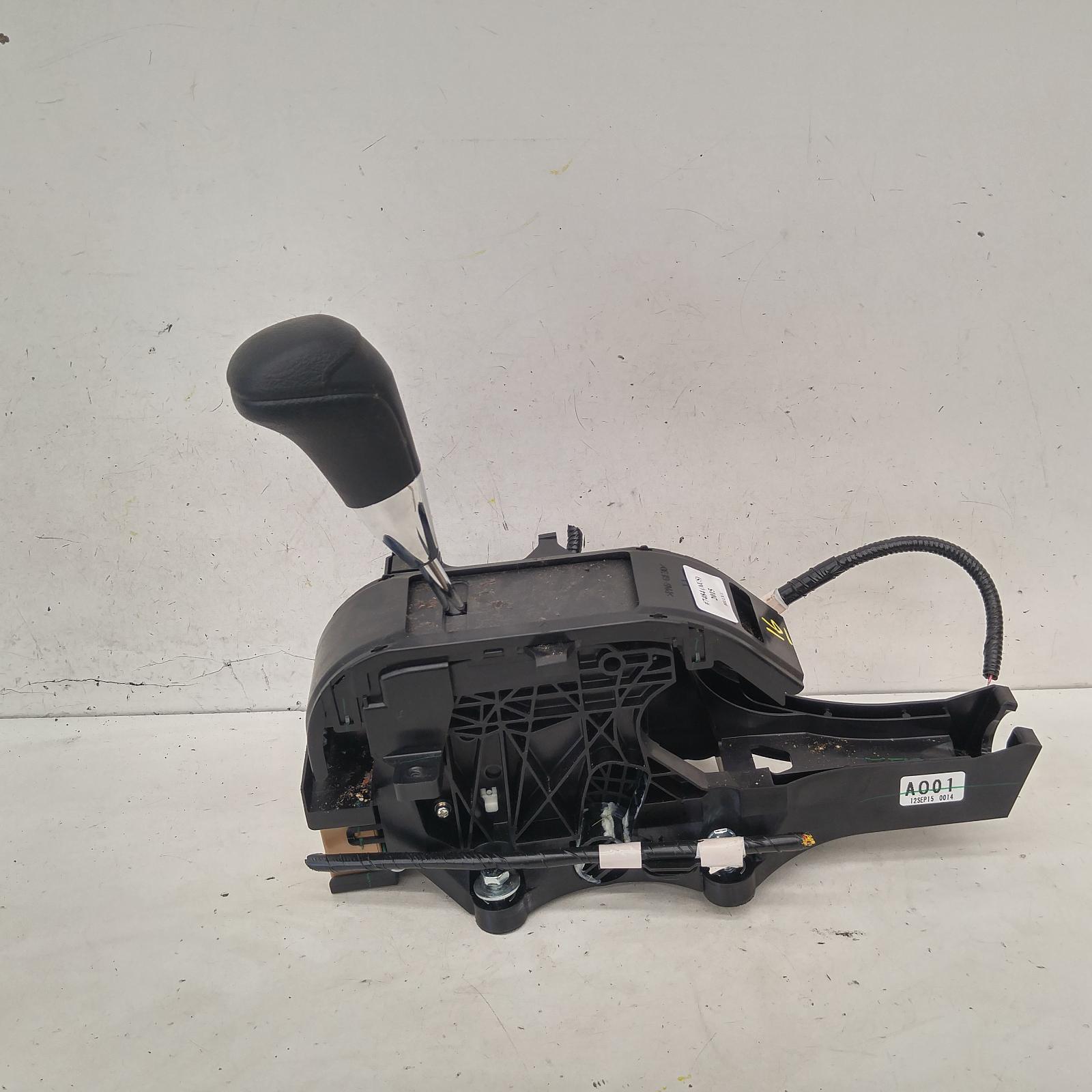 View Auto part Gear Stick/Shifter Toyota Hilux 2015