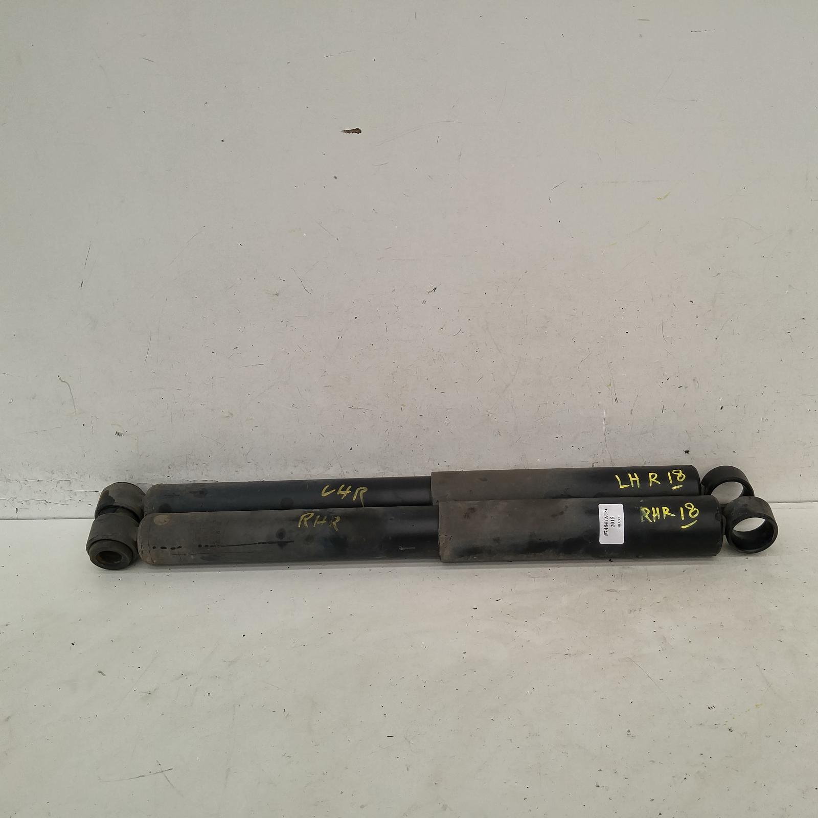 View Auto part Shock Absorber Toyota Hilux 2015