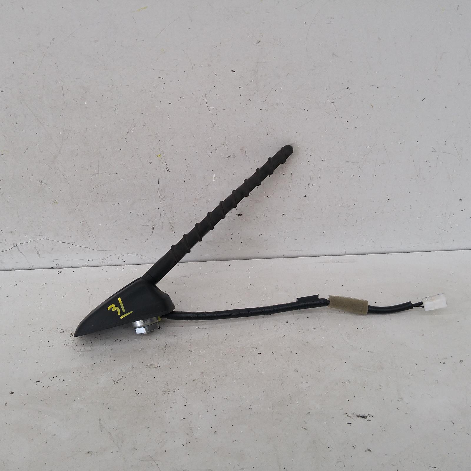 2015 Toyota Hilux Antenna View Auto part Antenna Toyota Hilux 2015