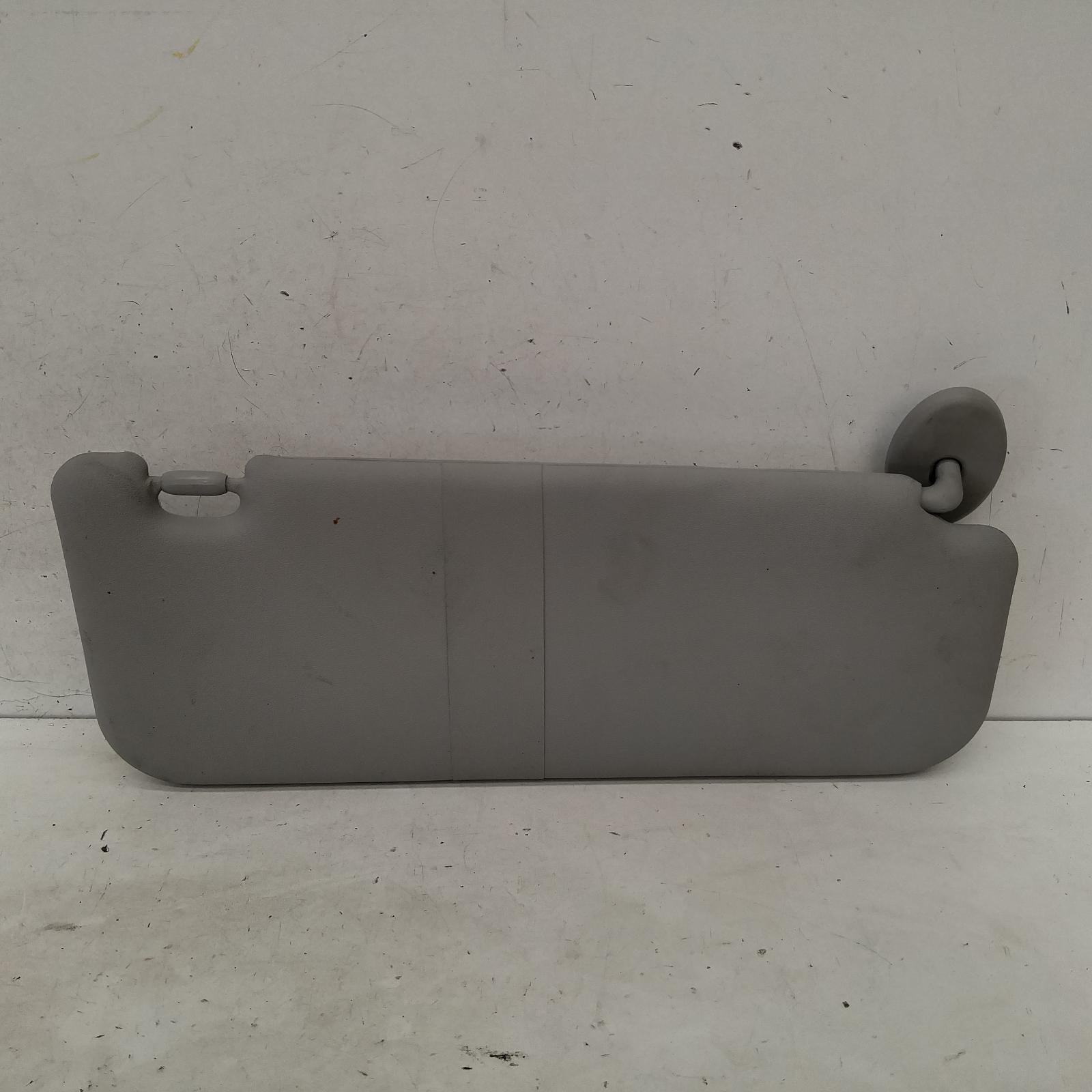 View Auto part Sunvisor Toyota Hilux 2015