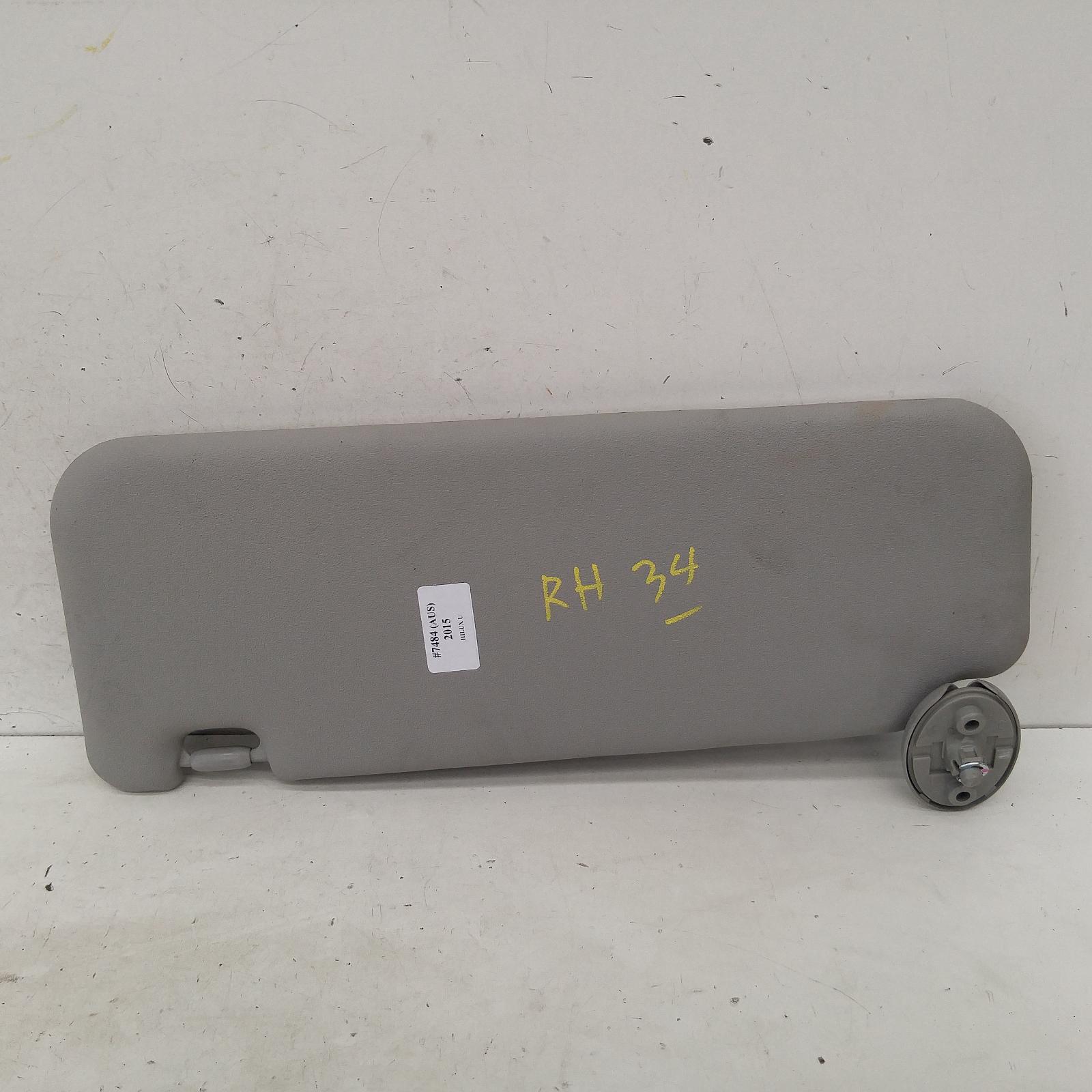 View Auto part Sunvisor Toyota Hilux 2015