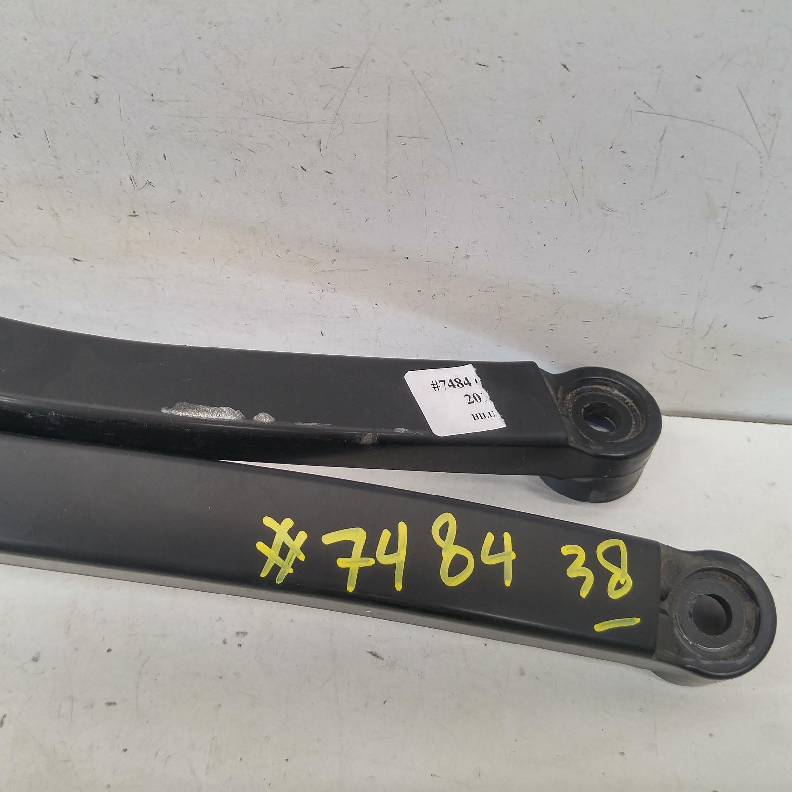 View Auto part Wiper Arm Toyota Hilux 2015