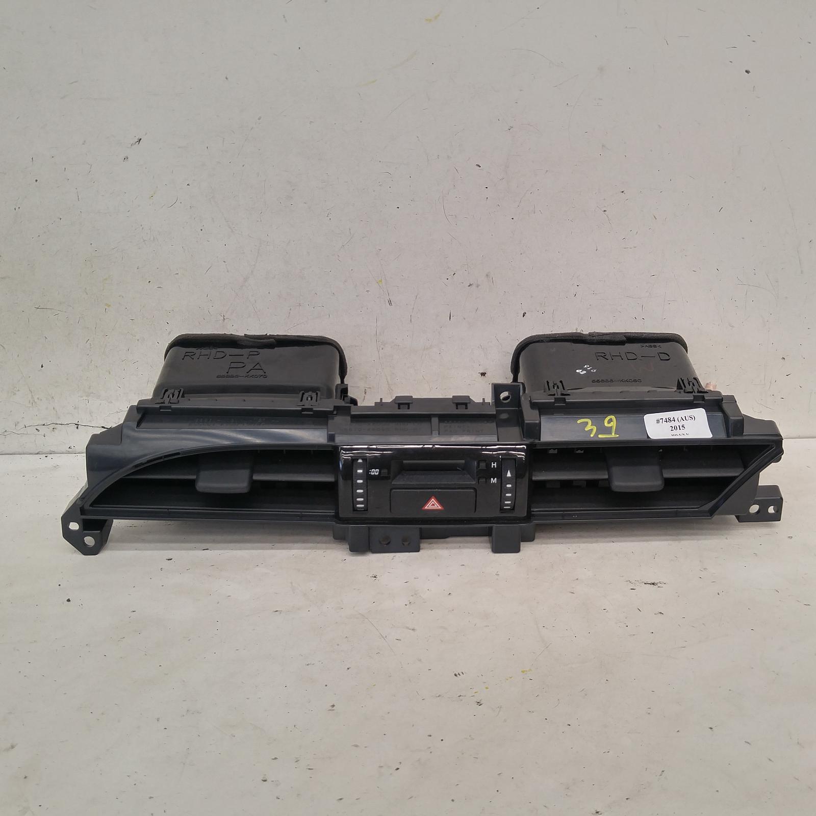 View Auto part Clock Toyota Hilux 2015