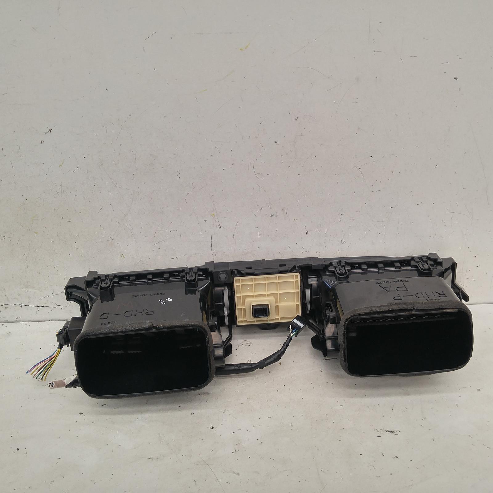 View Auto part Clock Toyota Hilux 2015