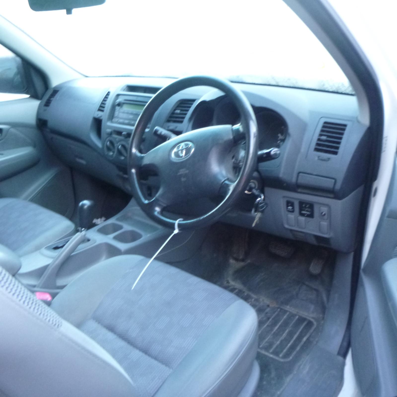 View Auto part Fuse Box Toyota Hilux 2008