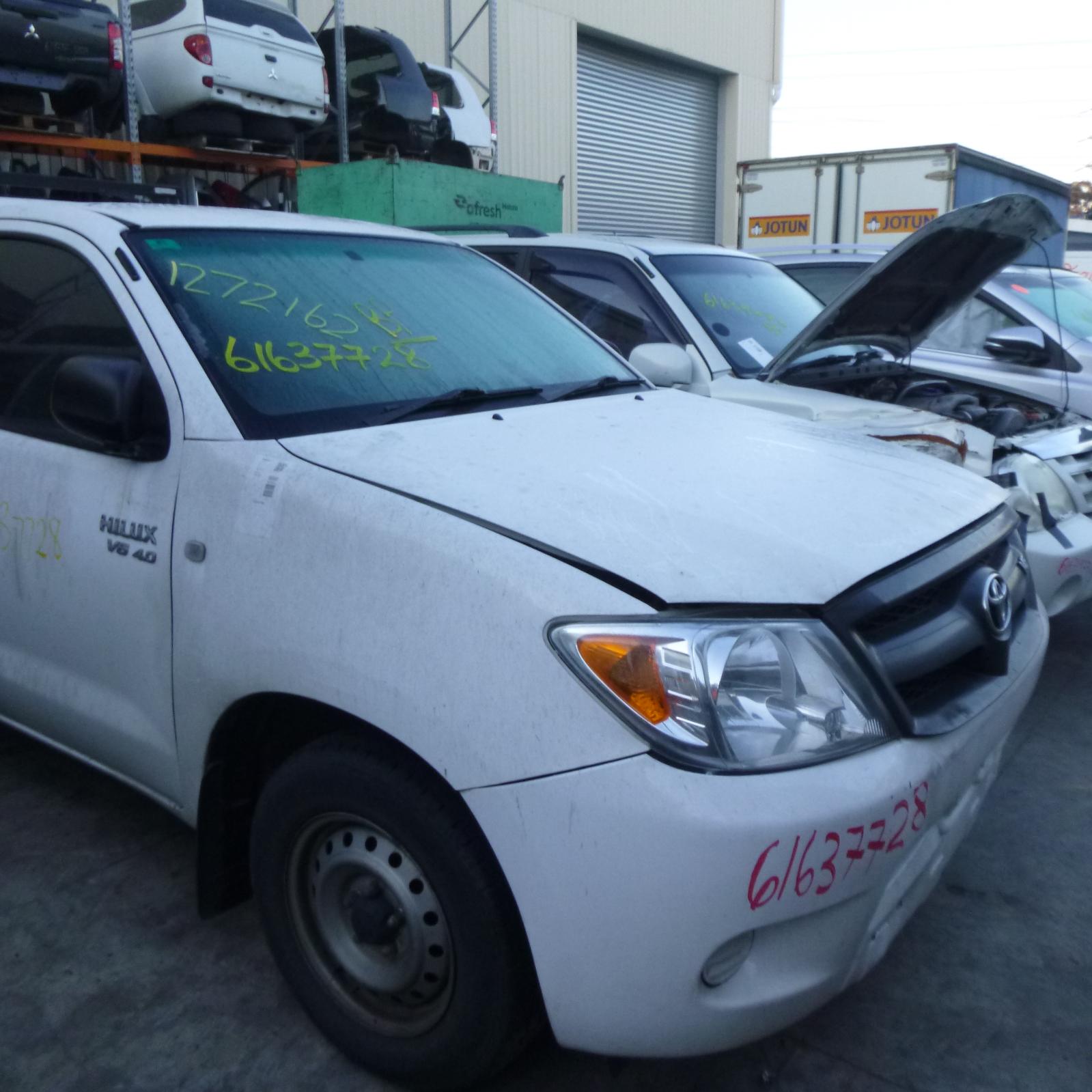 View Auto part Fuse Box Toyota Hilux 2008