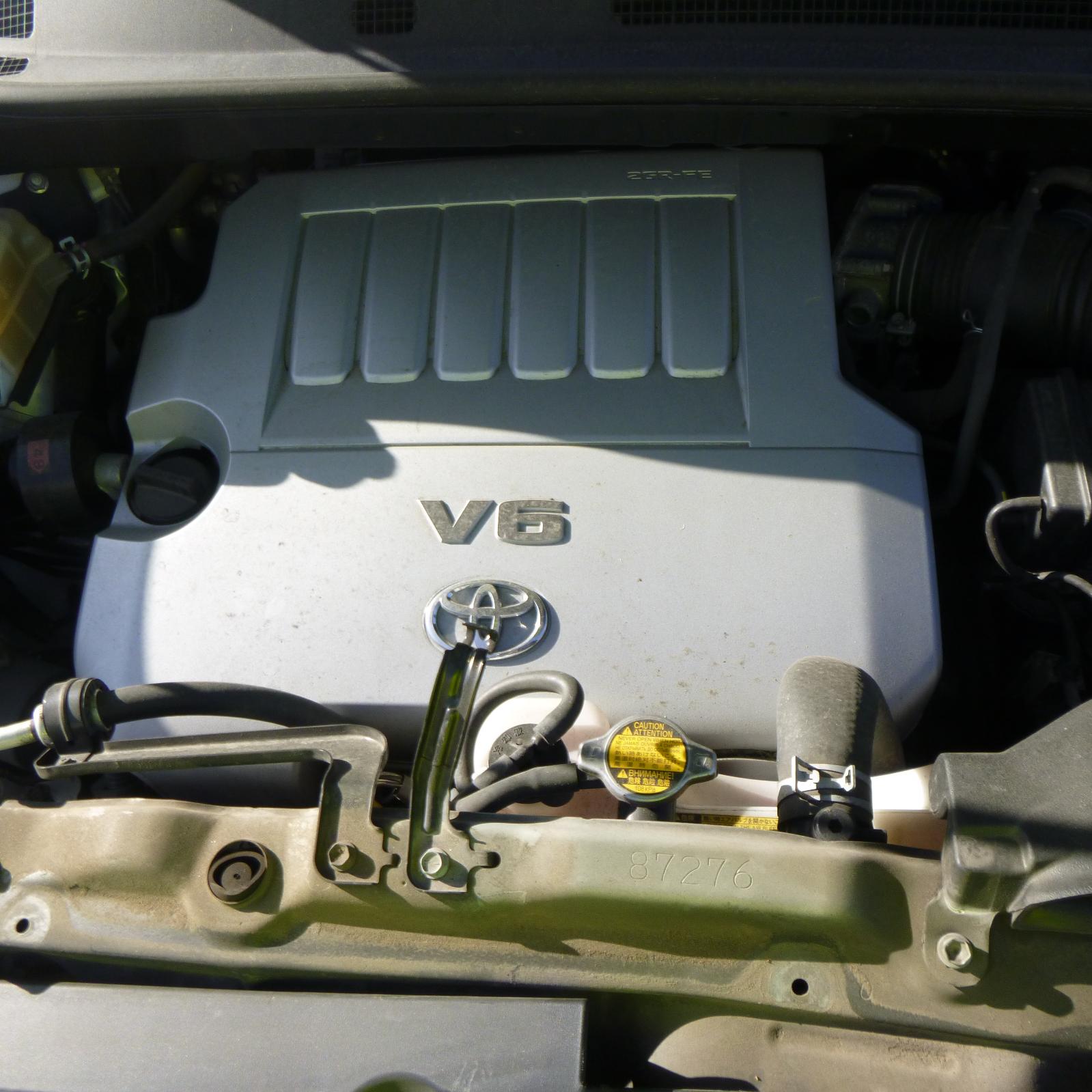View Auto part Jack/Tool Kit Toyota Kluger 2012