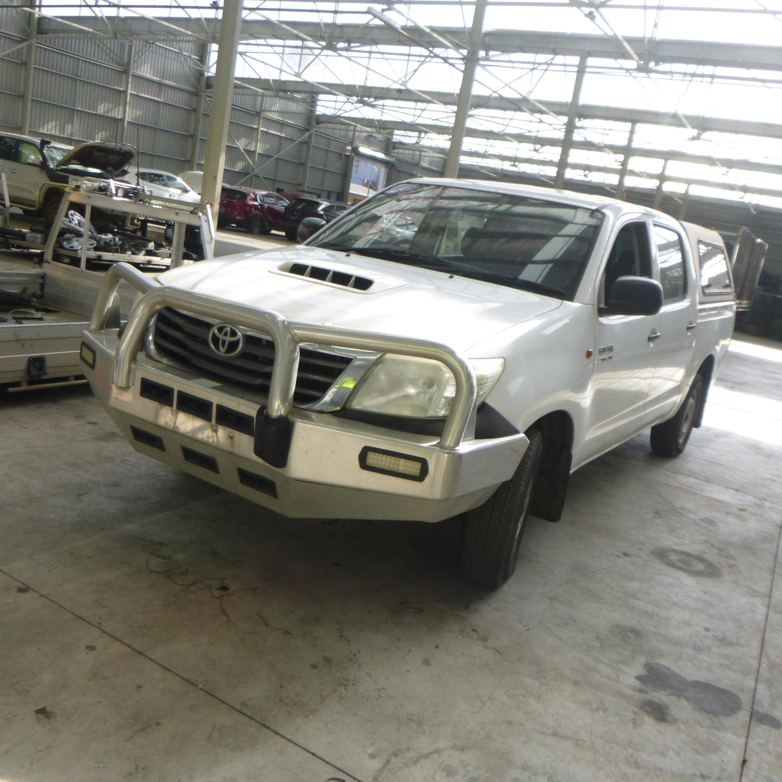 View Auto part Fuel Pump Toyota Hilux 2014