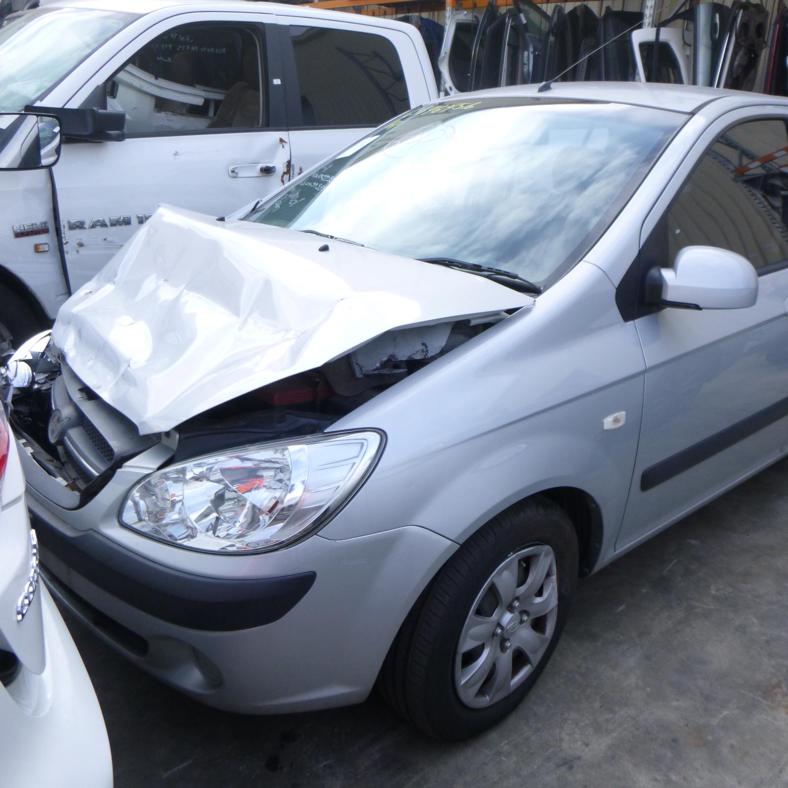 View Auto part Grab Handle Hyundai Getz 2010