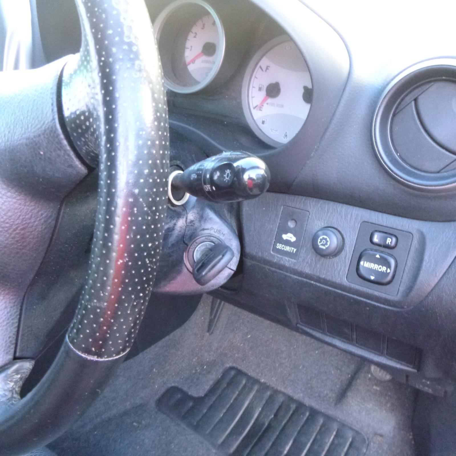 View Auto part Right Rear Wnd Reg/Motor Toyota Rav4 2005