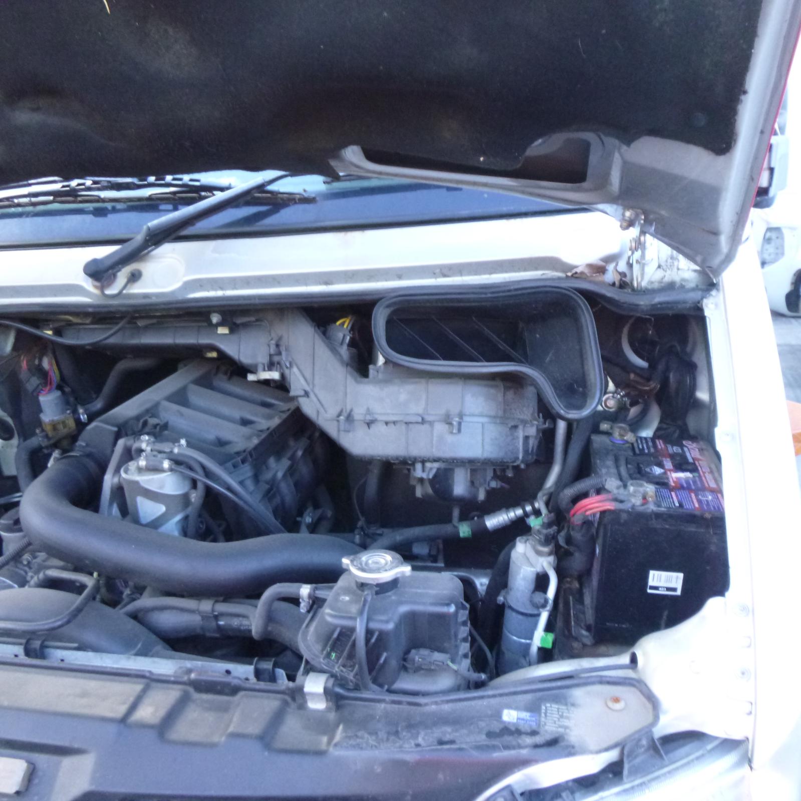 View Auto part Left Front Door Window Mercedes Sprinter 2005