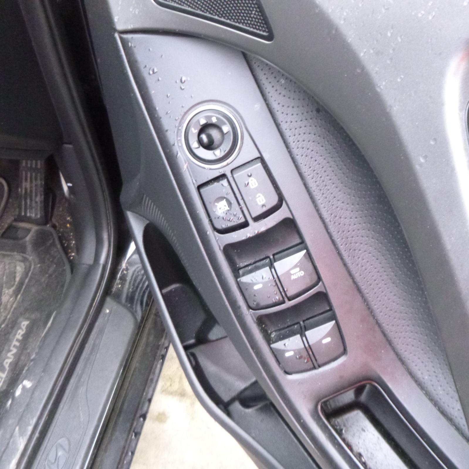 View Auto part Left Indicator/Fog/Side Hyundai Elantra 2012