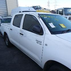 View Auto part A/C Condenser Toyota Hilux 2006