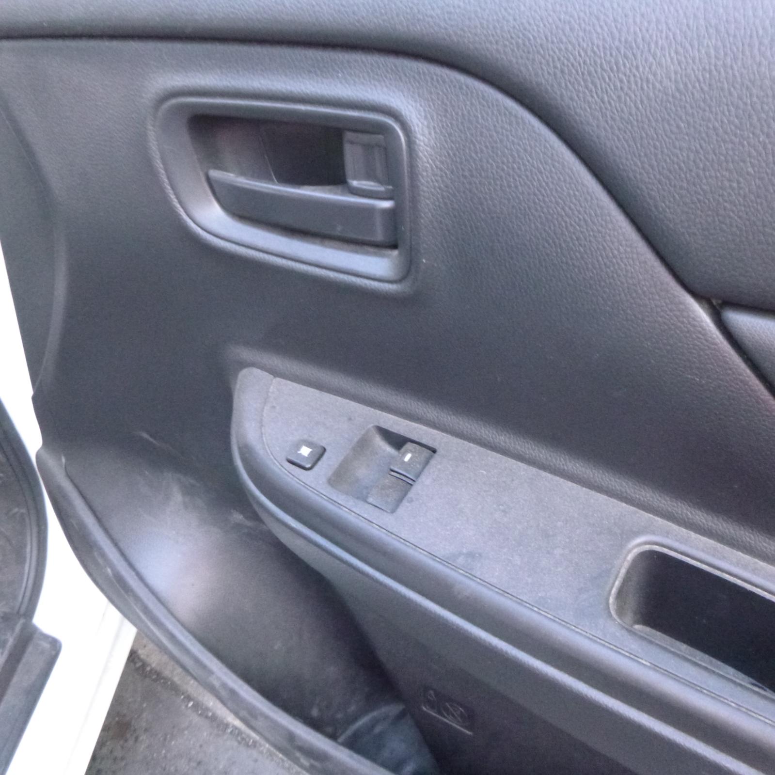View Auto part Door/Tailgate Seal Mitsubishi Triton 2022