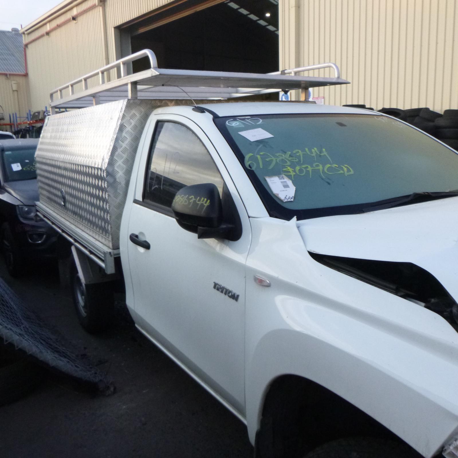 View Auto part Door/Tailgate Seal Mitsubishi Triton 2022