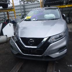 View Auto part Headrest Nissan Qashqai 2019