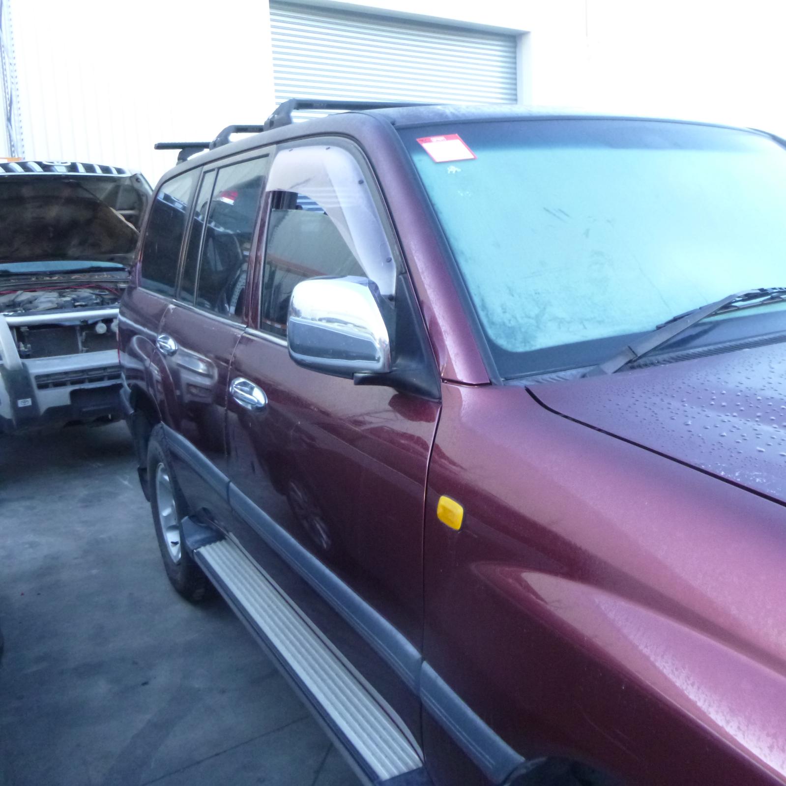 View Auto part Fuel Tank Toyota Landcruiser 2001