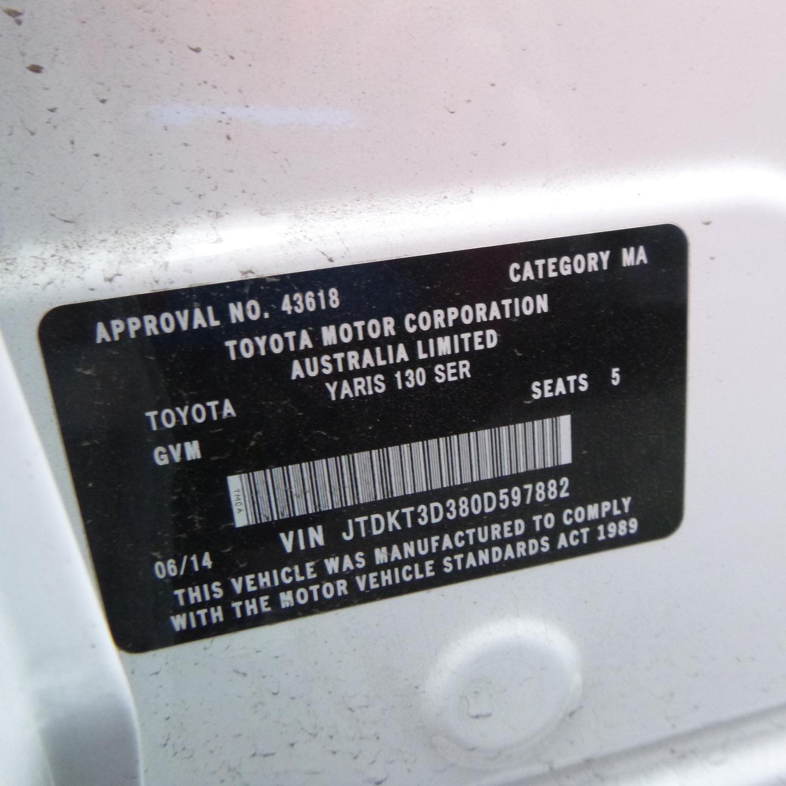 View Auto part Headrest Toyota Yaris 2014