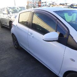 View Auto part Seatbelt/Stalk Toyota Yaris 2012