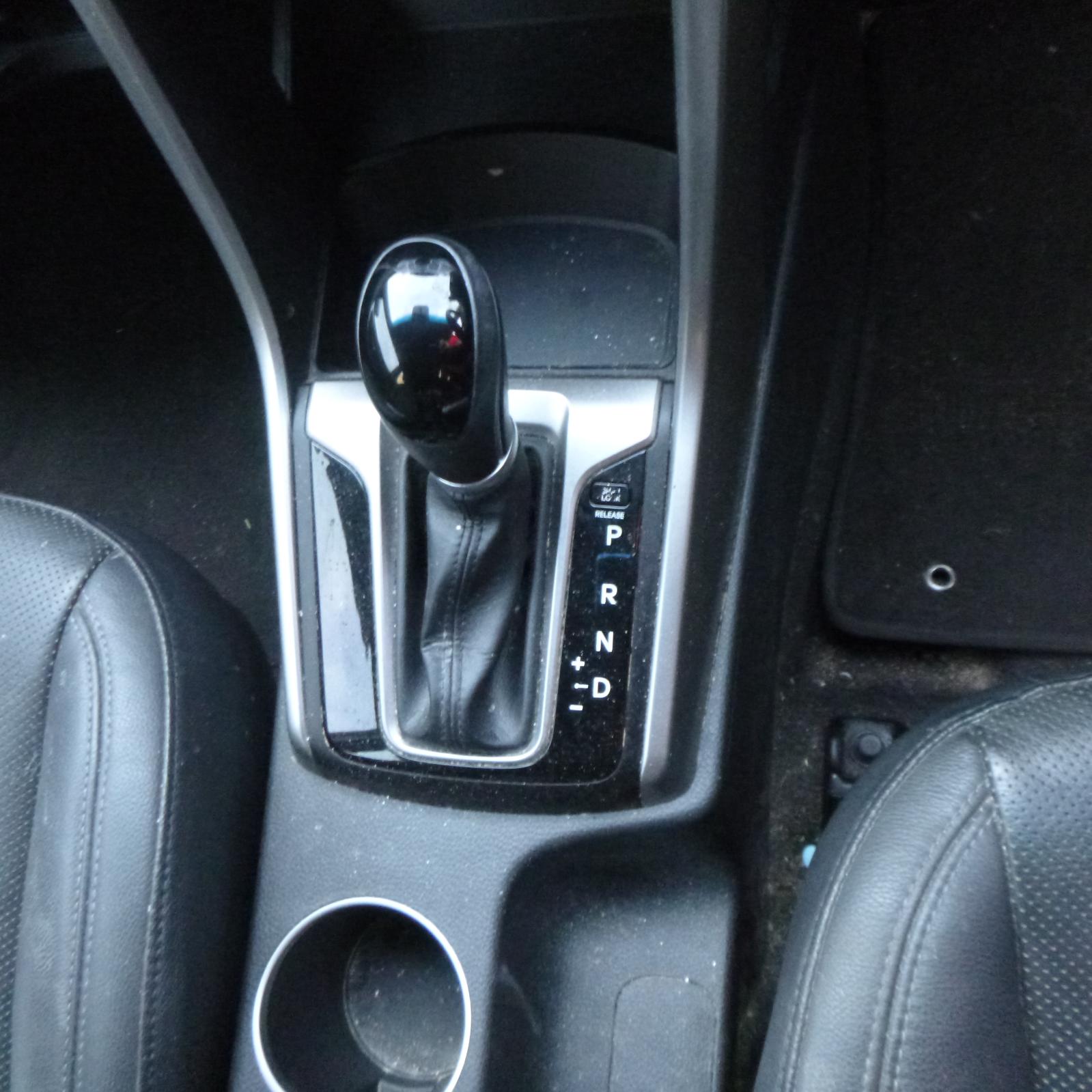 View Auto part Rear Garnish Hyundai I30 2015