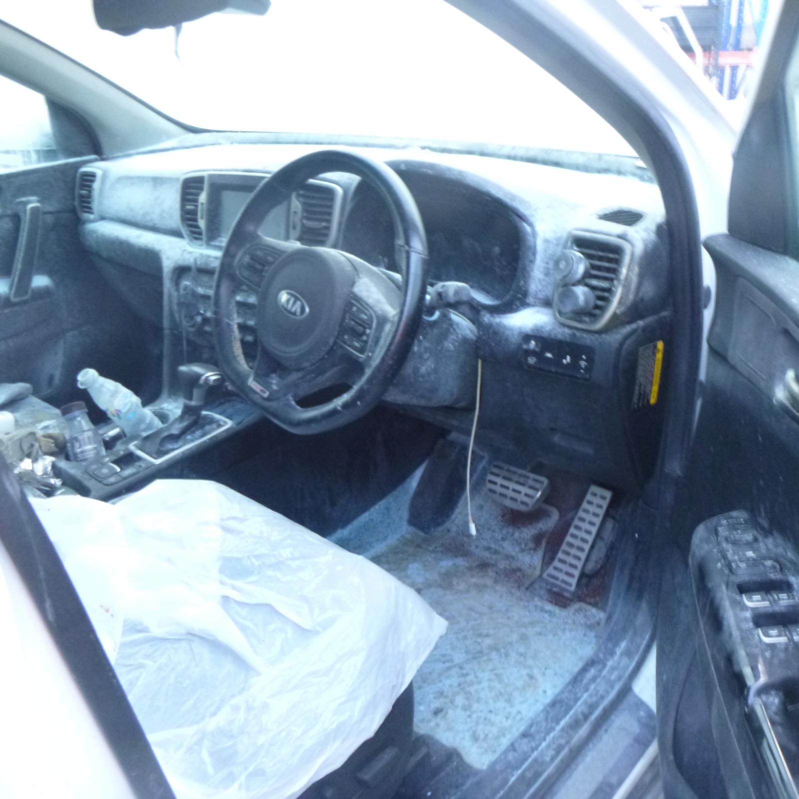 View Auto part Right Front Door Window Kia Sportage 2018