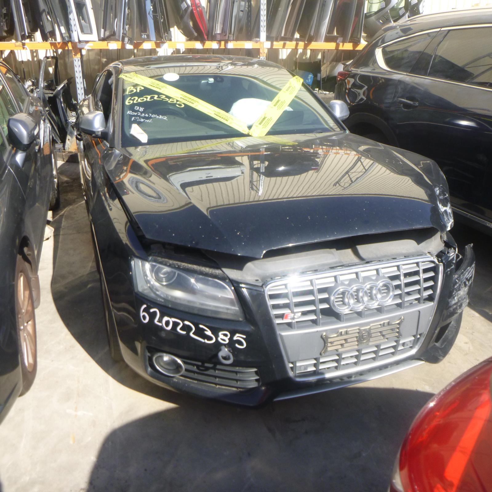 View Auto part Headrest Audi A5 2008