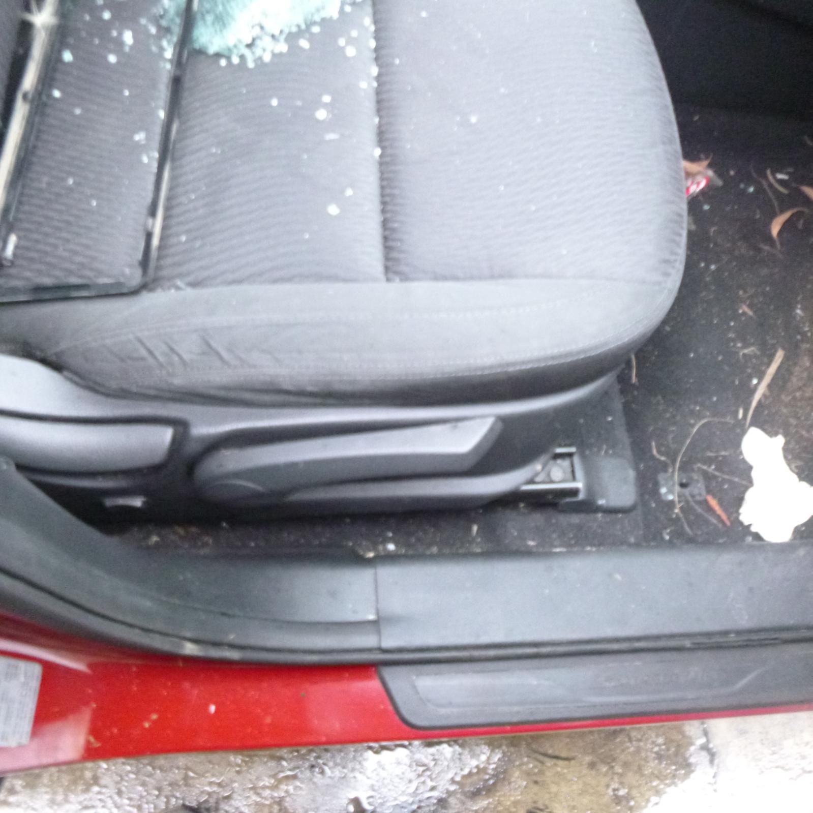 View Auto part Airbag Module/Sensor Hyundai Santa Fe 2012
