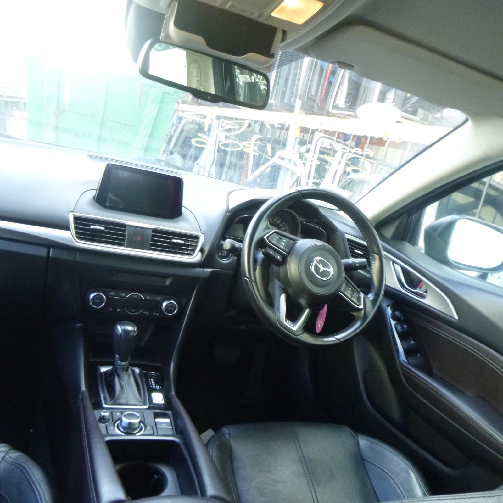 View Auto part Headrest Mazda 3 2018