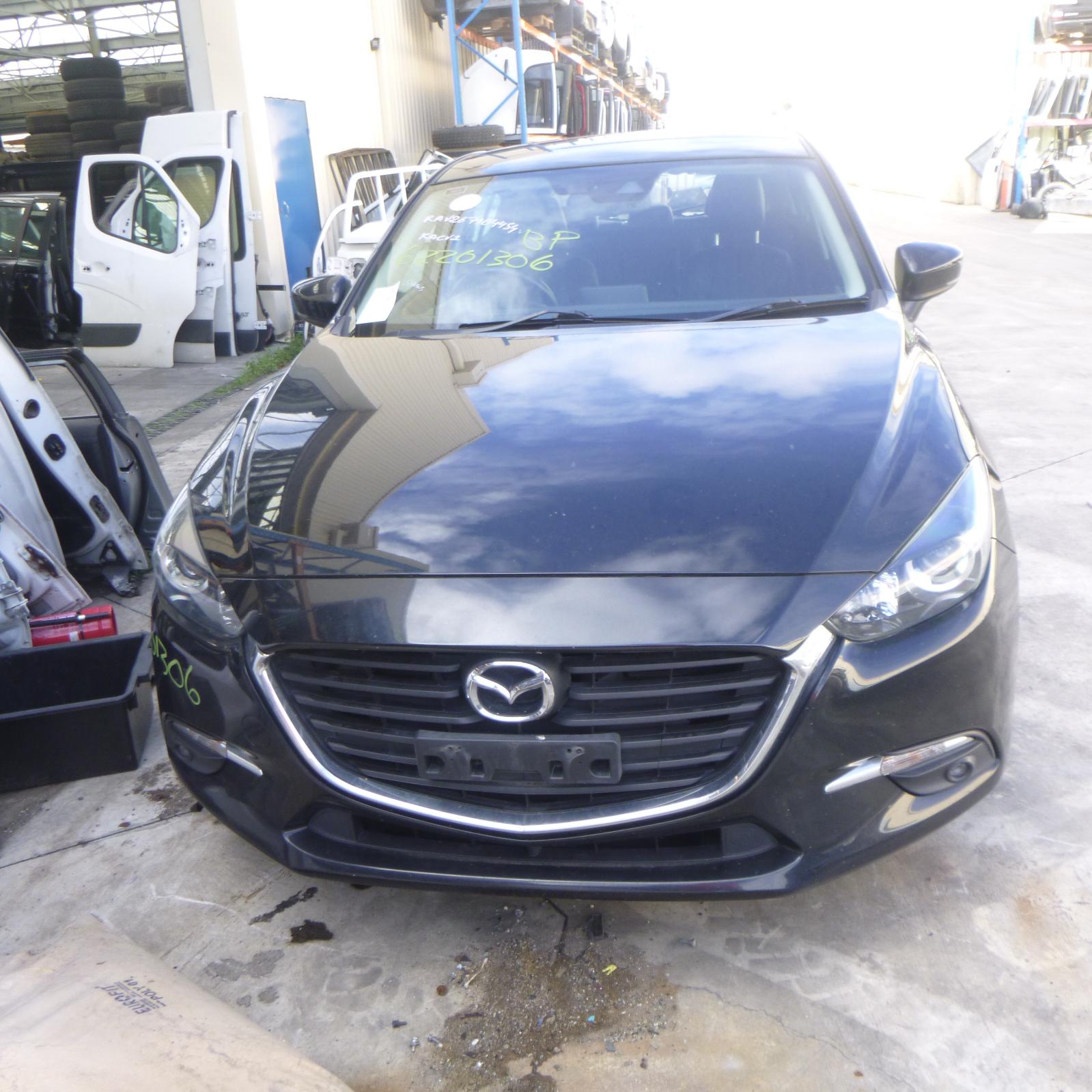 View Auto part Headrest Mazda 3 2018