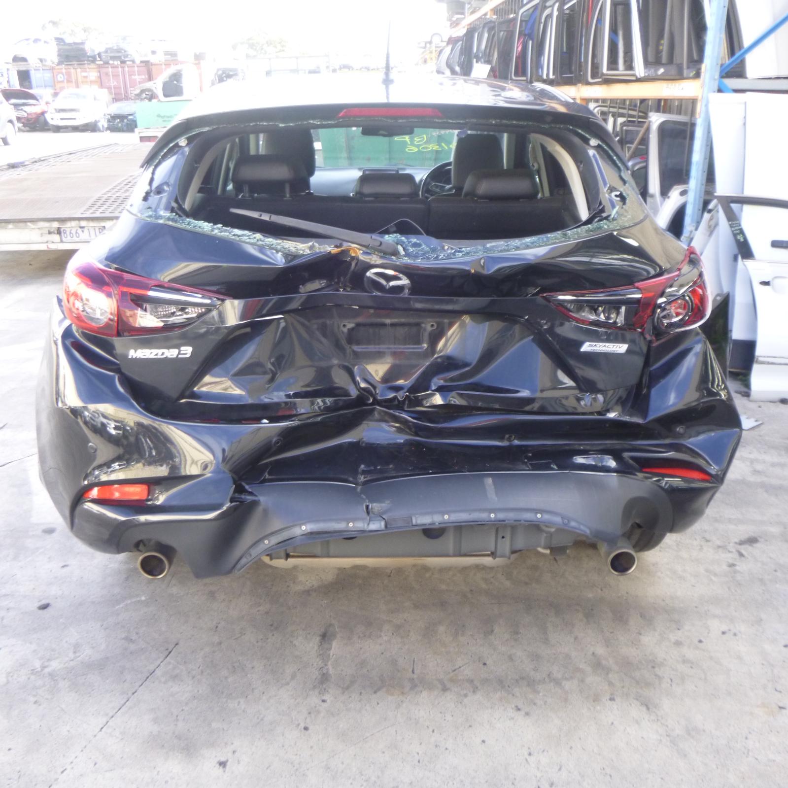 View Auto part Headrest Mazda 3 2018