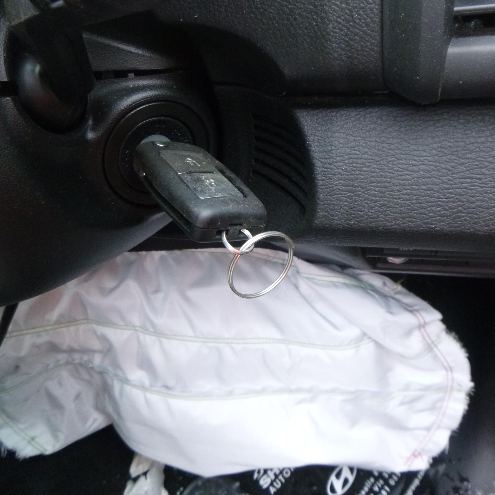 View Auto part Seatbelt/Stalk Mitsubishi Triton 2025