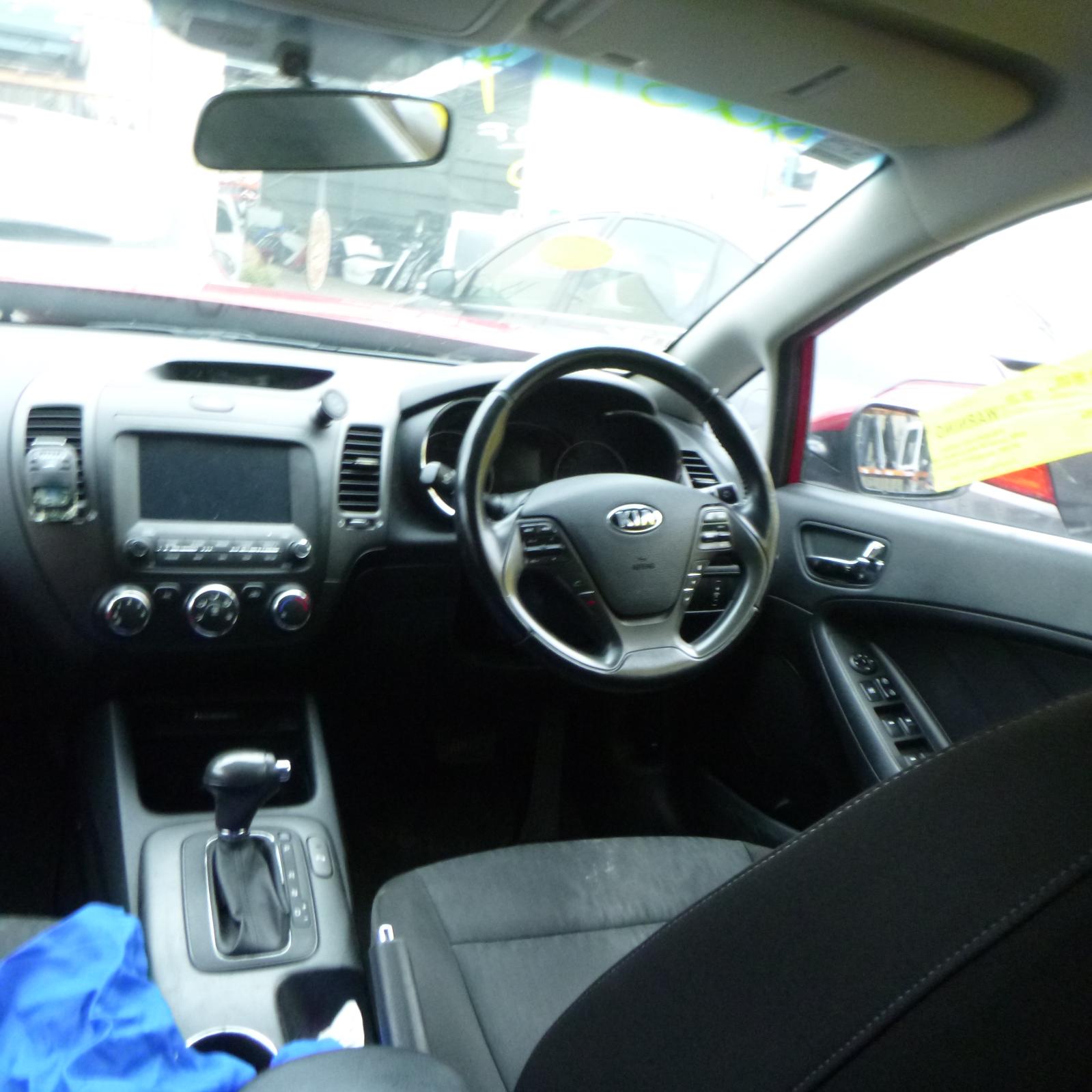 View Auto part Fuel Door / Filler Kia Cerato 2014