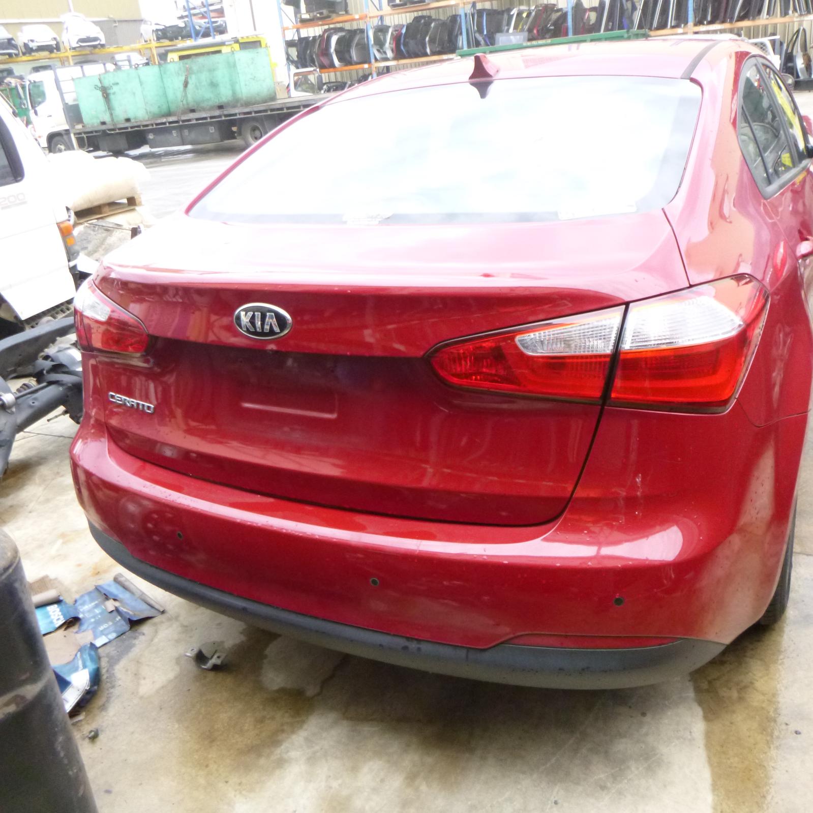 View Auto part Fuel Door / Filler Kia Cerato 2014